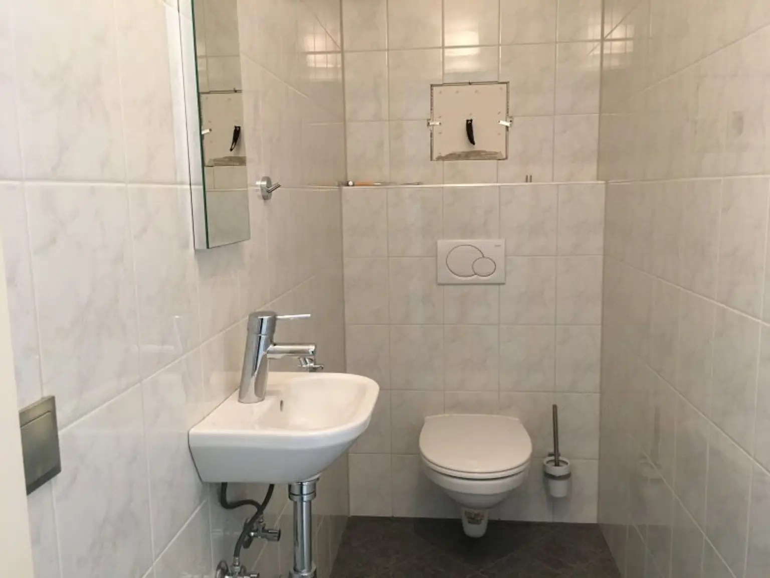 Moderne 3 Zimmerwohnung nähe Schloss Hetzendorf ruhe Lage Terrasse +Stellplatz