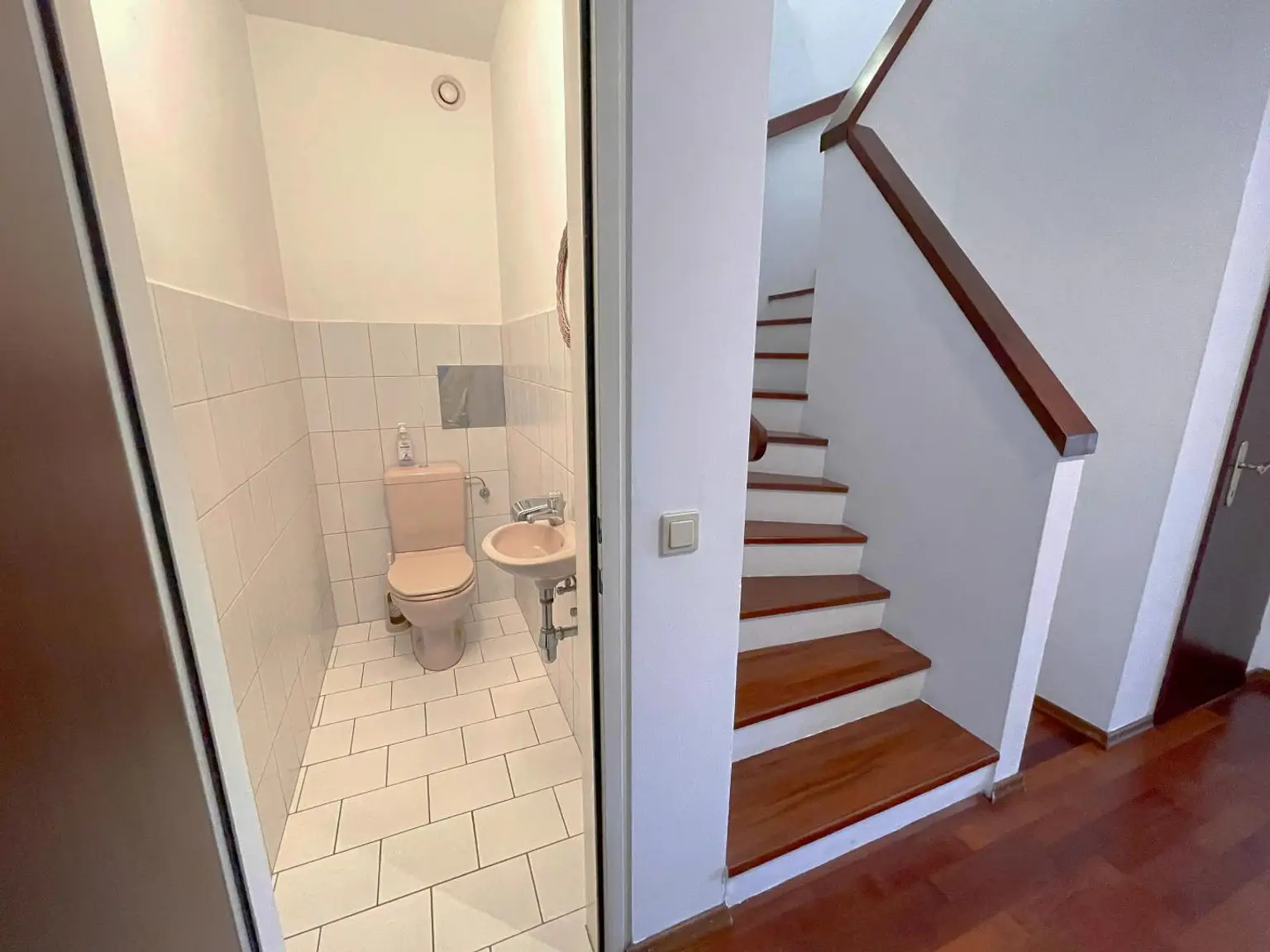 !!! Perfekt für Student(inn)en WG oder für Familien! DG-Maisonette zu mieten!