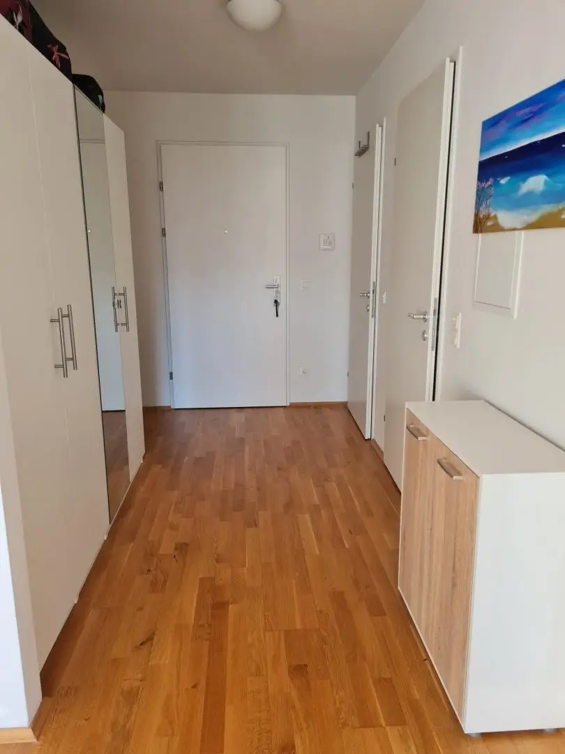 Beim Gasometer: Top-moderne Neubauwohnung mit 9,29m² SÜDWEST-Balkon/Loggia - U3 Nähe!!