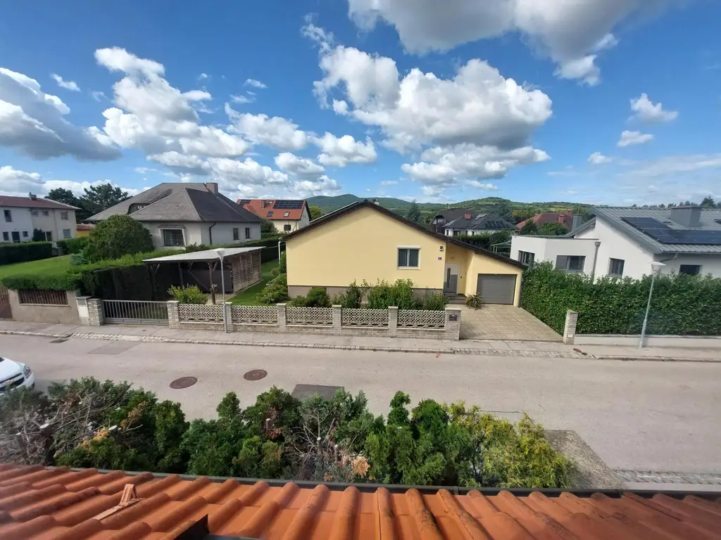 Einfamilienhaus mit Doppelgarage und Schwimmhalle in Guntramsdorfer Bestlage