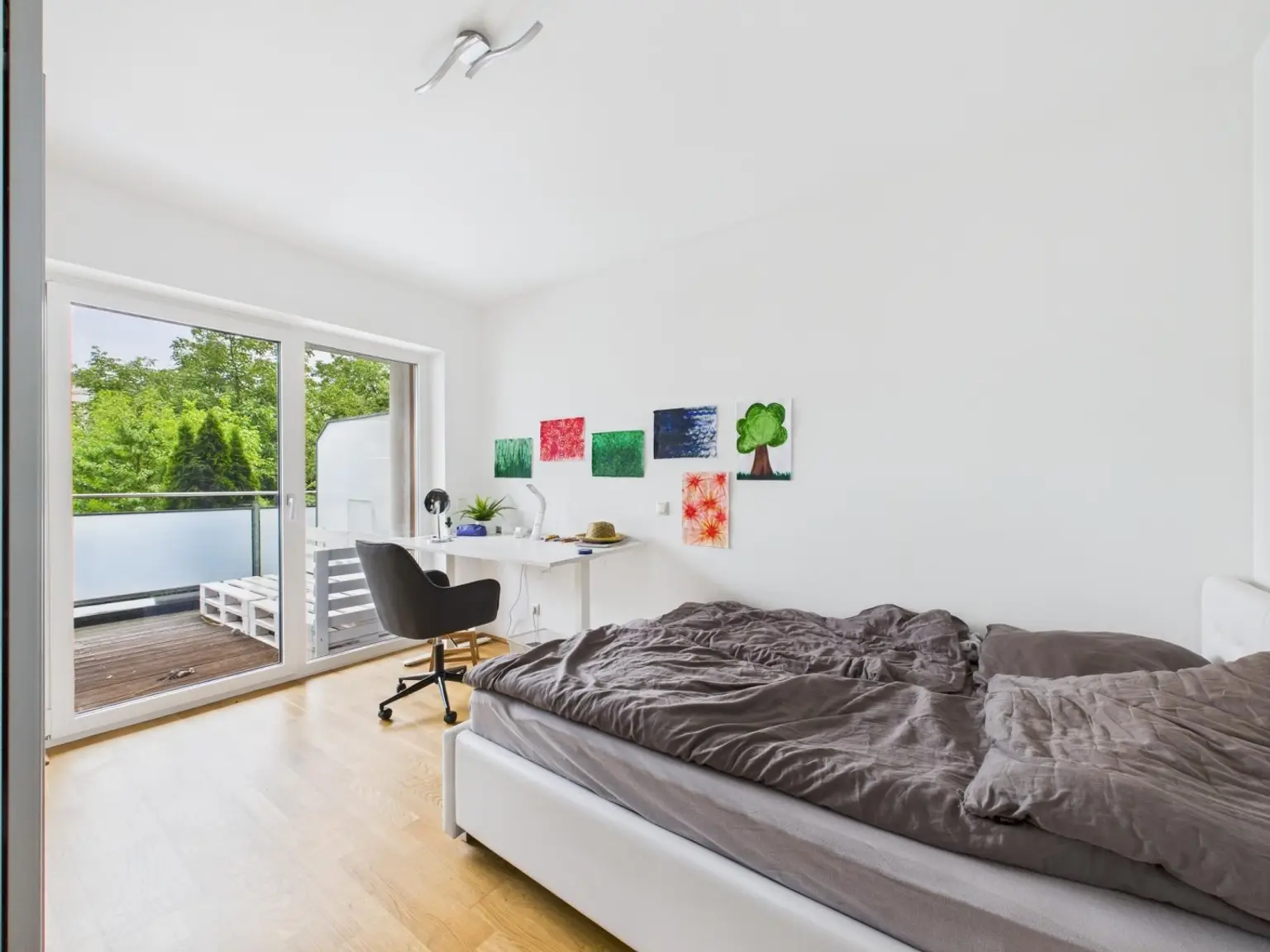 LINZ (FROSCHBERG):  TOP-MIETWOHNUNG (4 Zimmer) ca. 98,57 m² WFL. - XL Terrasse/Loggia ca. 33,41m²