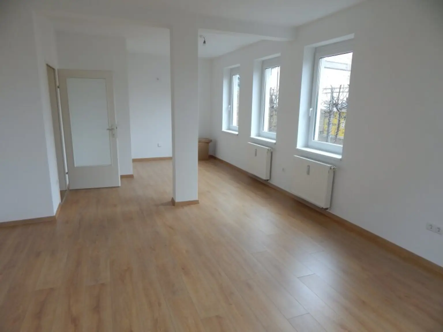 "PROVISIONSFREI" Helle und ruhige Garten-/Terrassenwohnung mit Tiefgaragenplatz