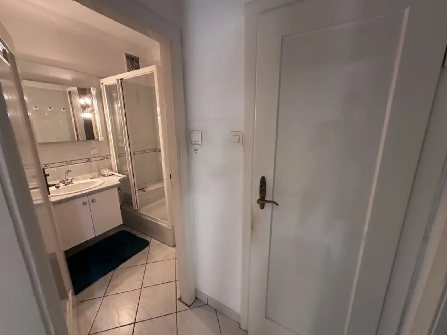 Traumhafte Familienwohnung mit Sanierungspotenzial in TOPLAGE