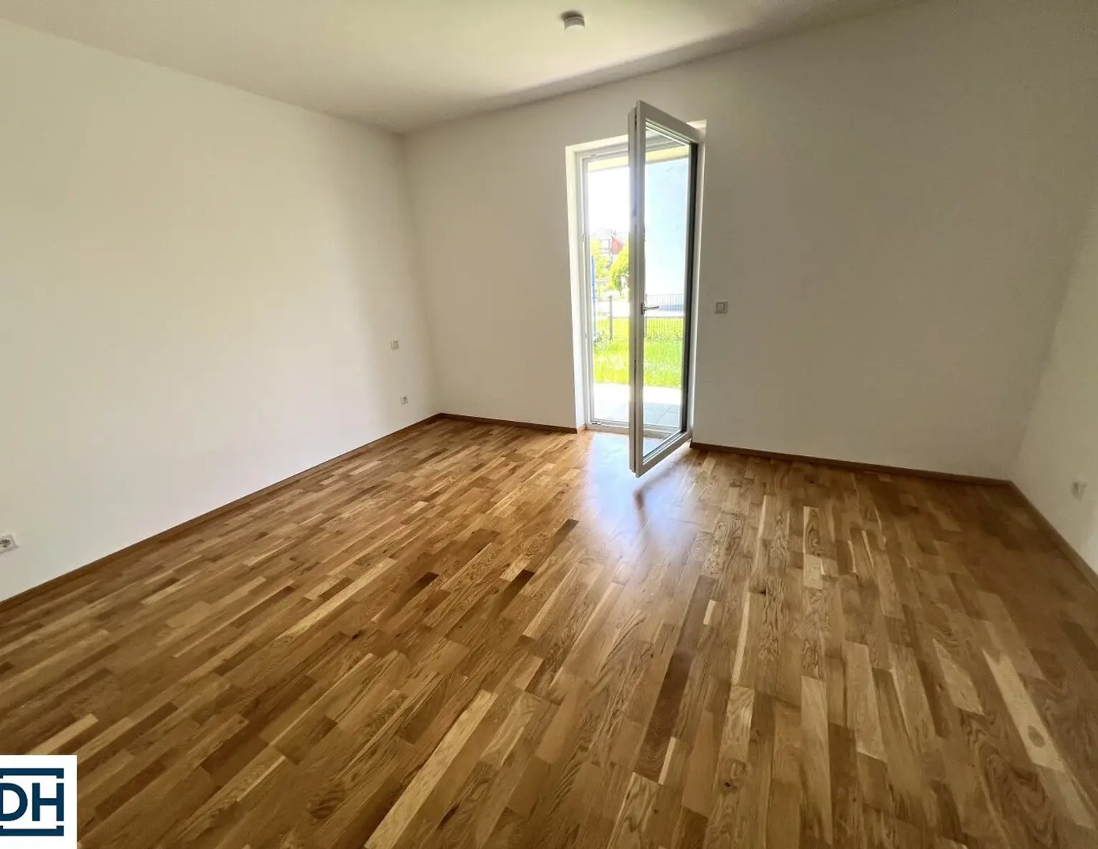 Moderne Gartenwohnung in Anthering - Neuwertig und zentral
