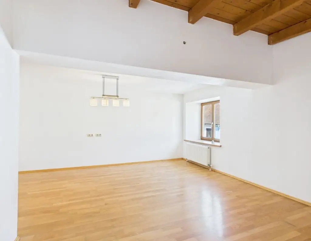 4,5 Zimmer Wohnung | Balkon | Abstellplatz