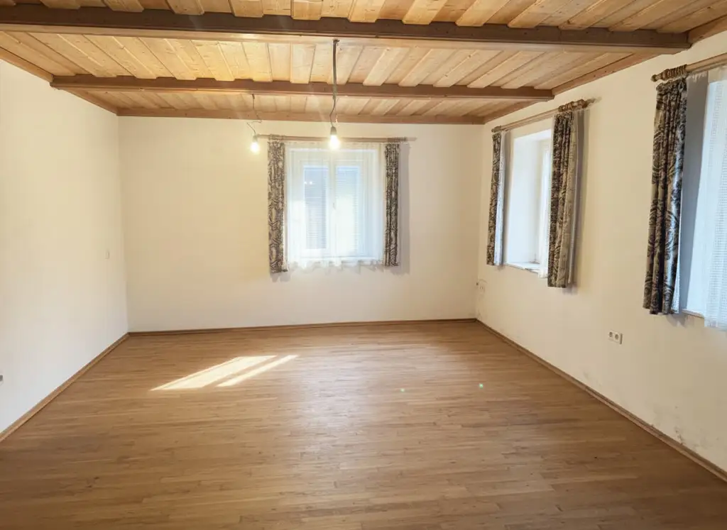 Einfamilienhaus 150m² in Wiedendorf, Niederösterreich – sanierungsbedürftig, viel Potenzial!