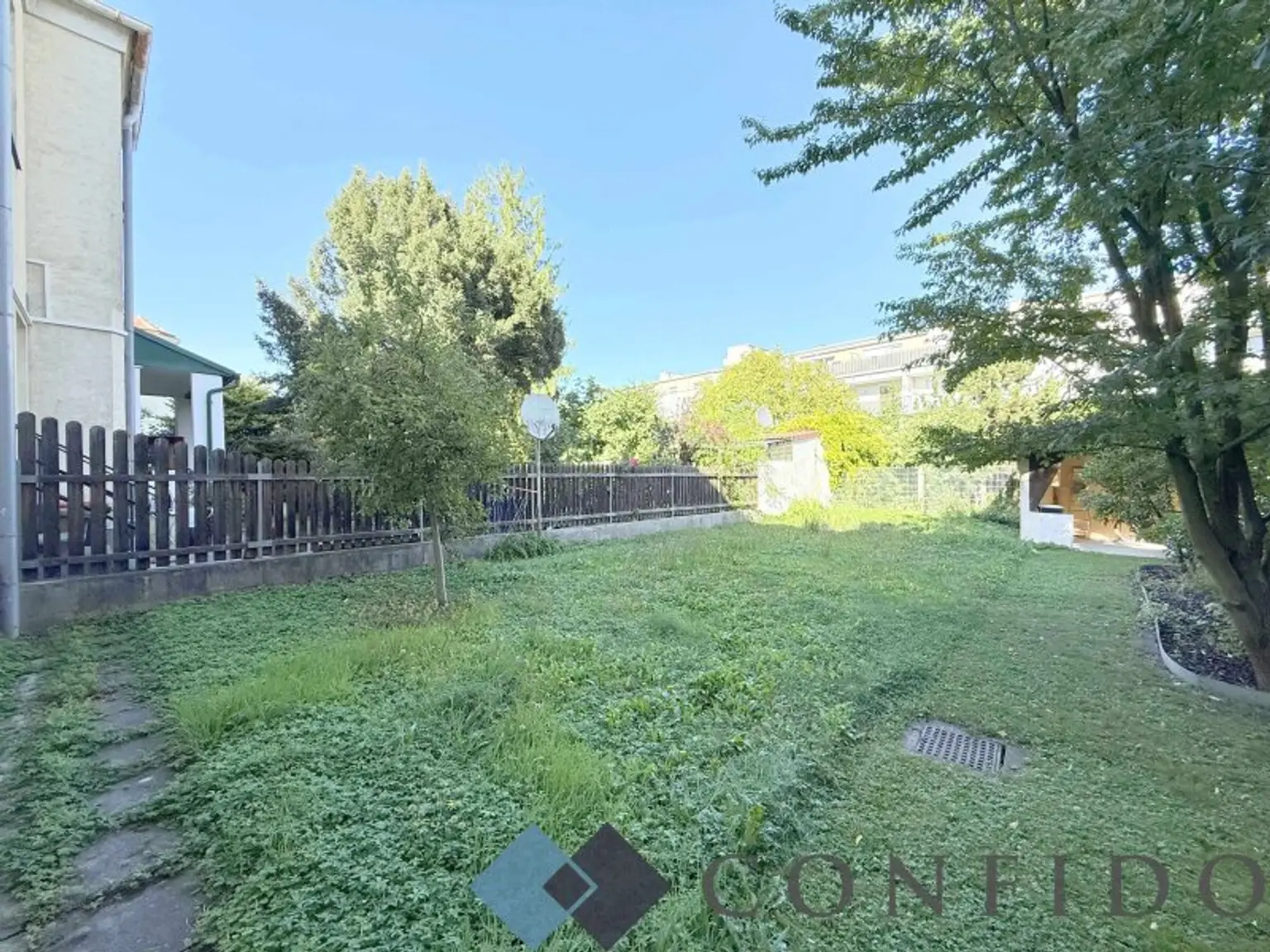 Altbau trifft Garten - Sanierungsbedürftige Wohnung im Herzen von Stockerau