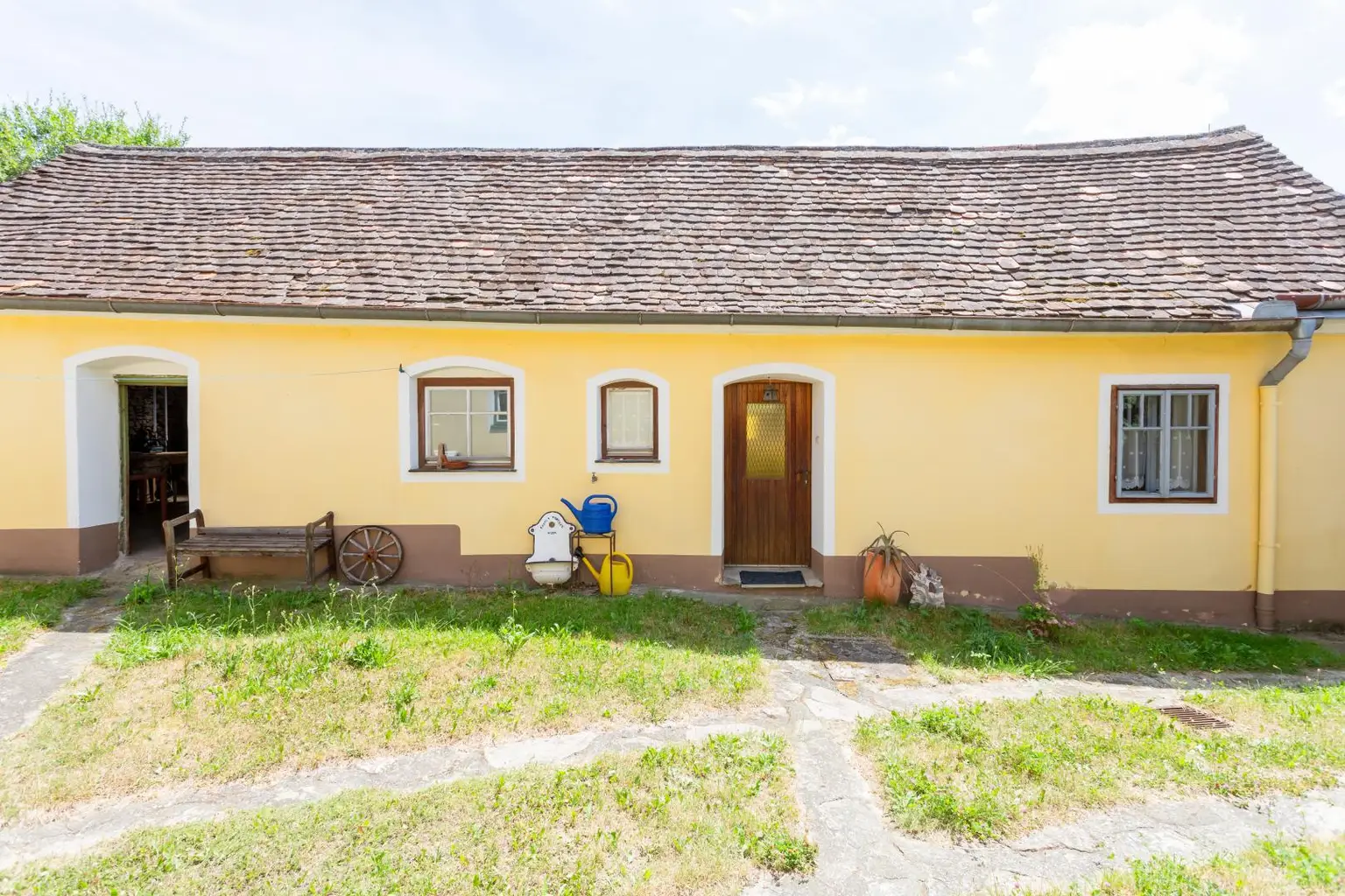 Landhaus mit Charakter - unverdorben und pur -  für Liebhaber historischer Bausubstanz!