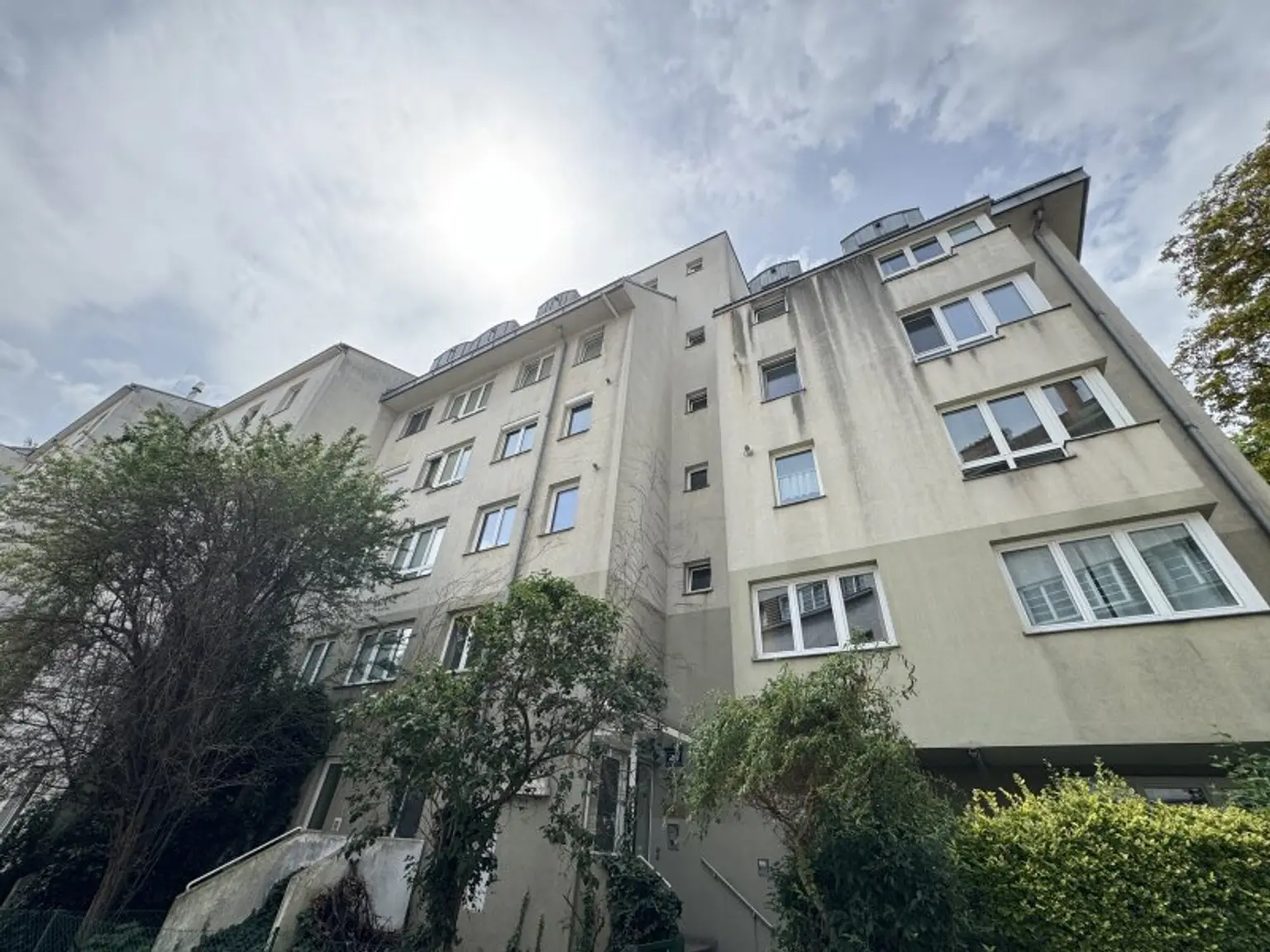 Traumhafte 2-Zimmer-Wohnung in 1140 Wien – Ihr Sanierungsprojekt zum Top-Preis!