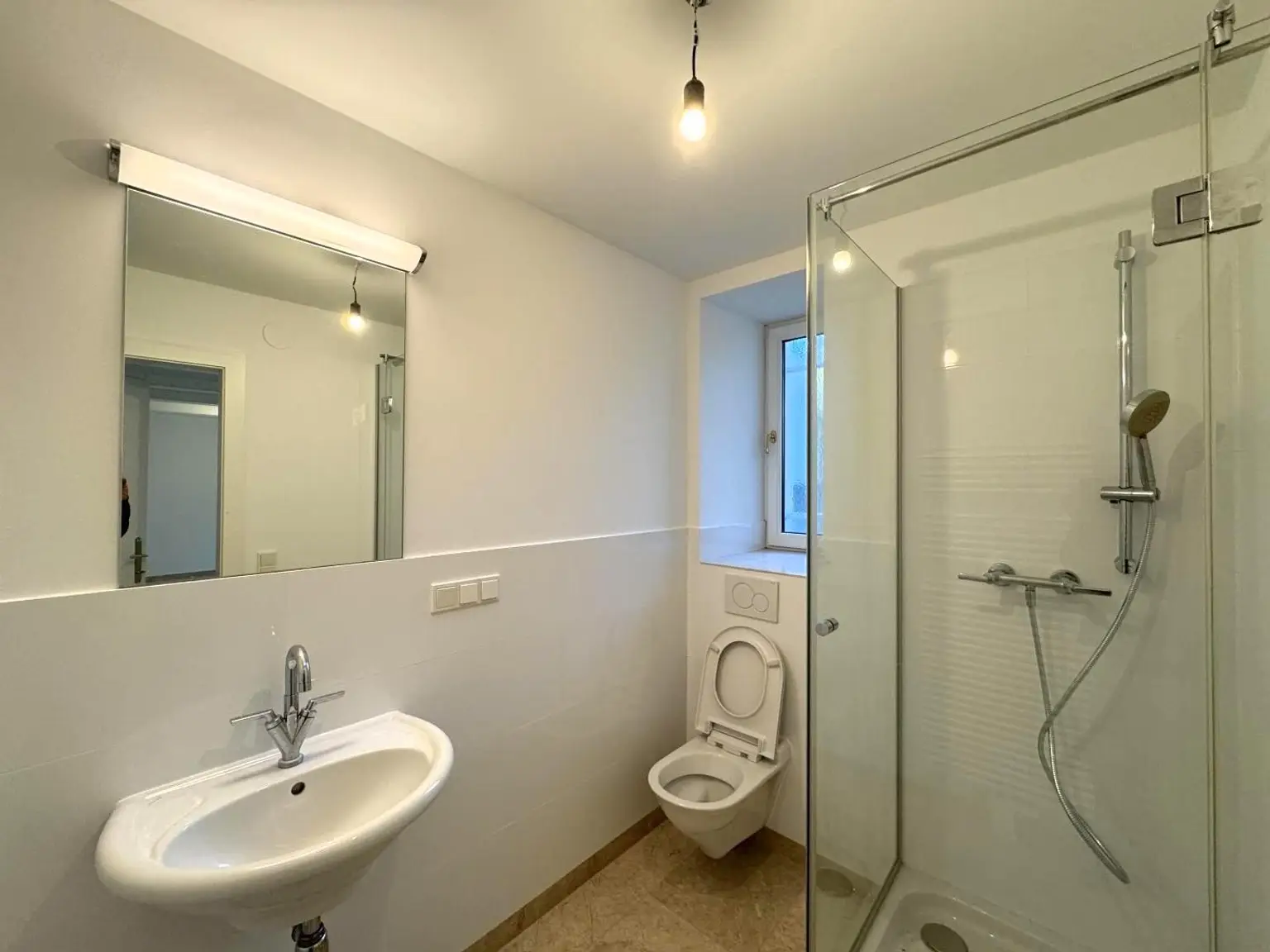 Charmante Alt-Patrizier Villa 3 Schlafzimmer, 4 Bäder + Wohnkeller // Charming old patrician villa, 3 bedrooms, 4 bathrooms + basement living area //