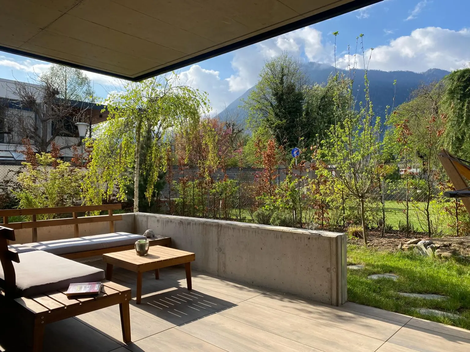 ruhig, sonnig mit Wohlfühlcharakter