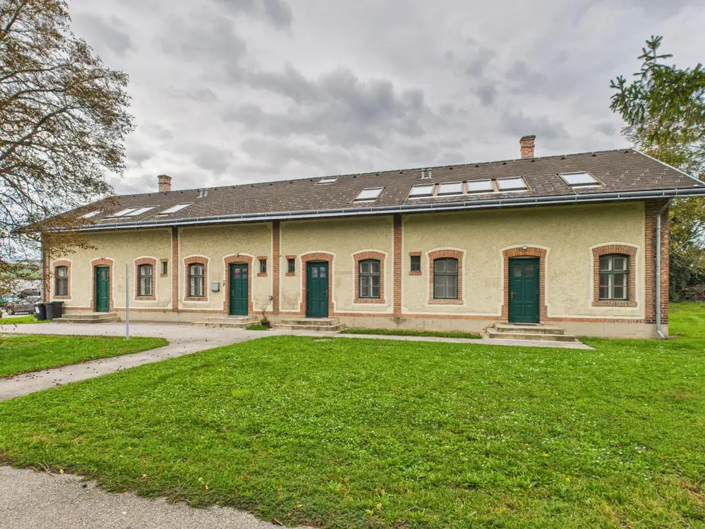 3 Bürohäuser, 38 Parkplätze in Toplage, hochfrequentiert, beste Infrastruktur