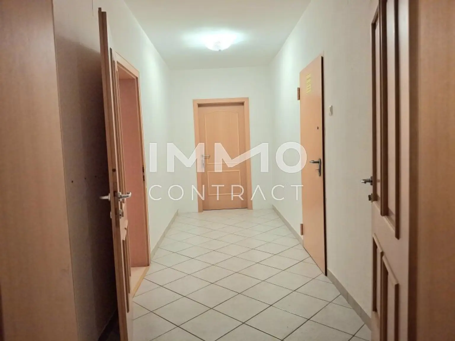 Eingang Neben Gebäude