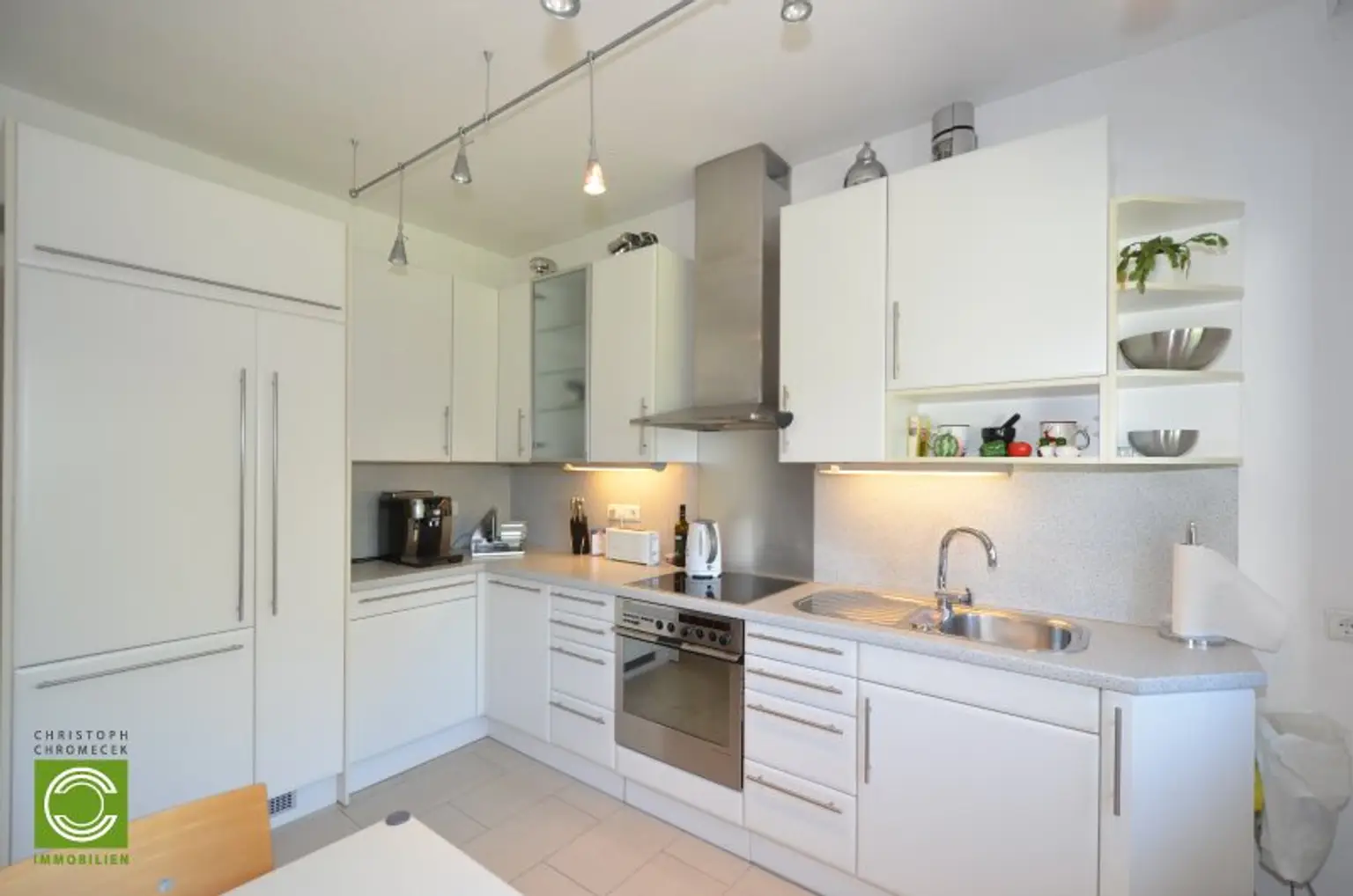 CHRISTOPH CHROMECEK IMMOBILIEN - PERCHTOLDSDORF - Gepflegtes und geräumiges Einfamilienhaus mit vielen Extras!