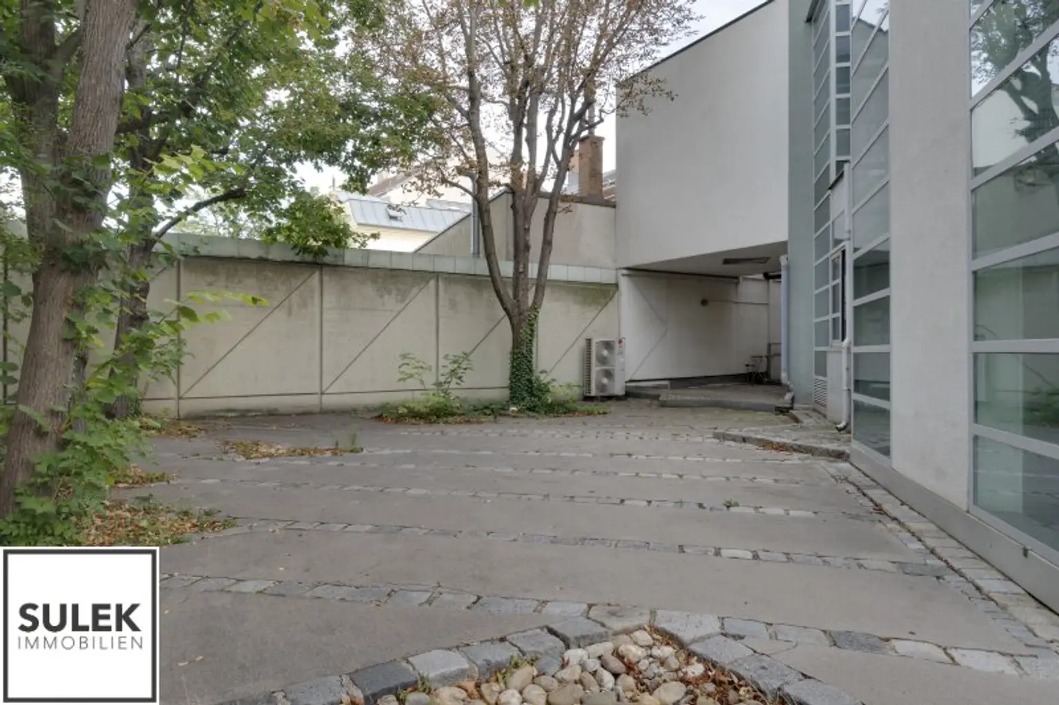 Ihr neuer Unternehmenssitz: Modernes Büro/ Praxisgebäude in Mödling mit Top-Anbindung