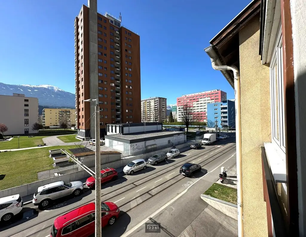 226 Immobilien: 4-Zimmer-Whg in Neu-Rum, Serlesstraße / 2 Loggien / optional Garage