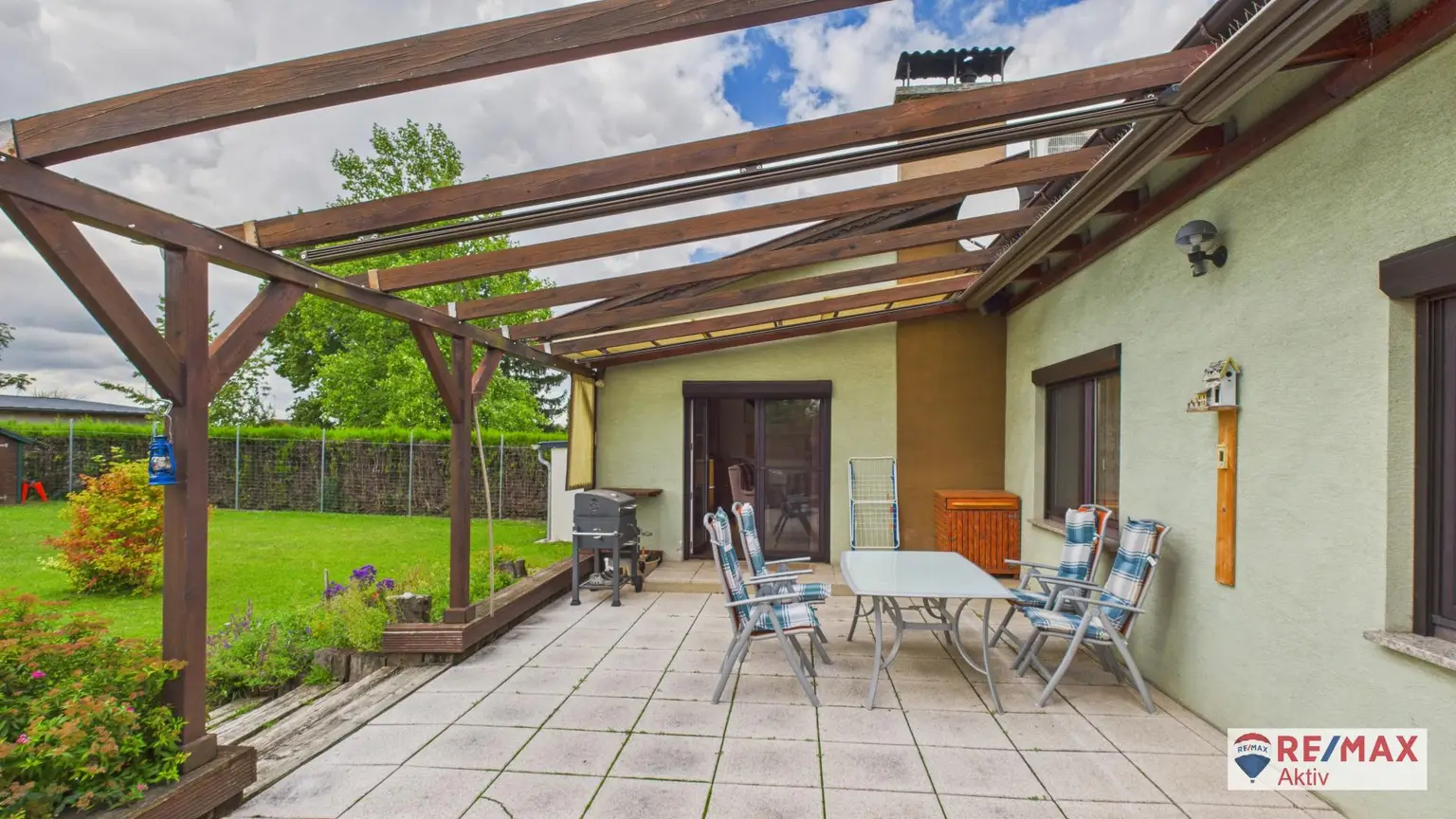 Familienfreundliches Wohnhaus mit großzügigem Garten