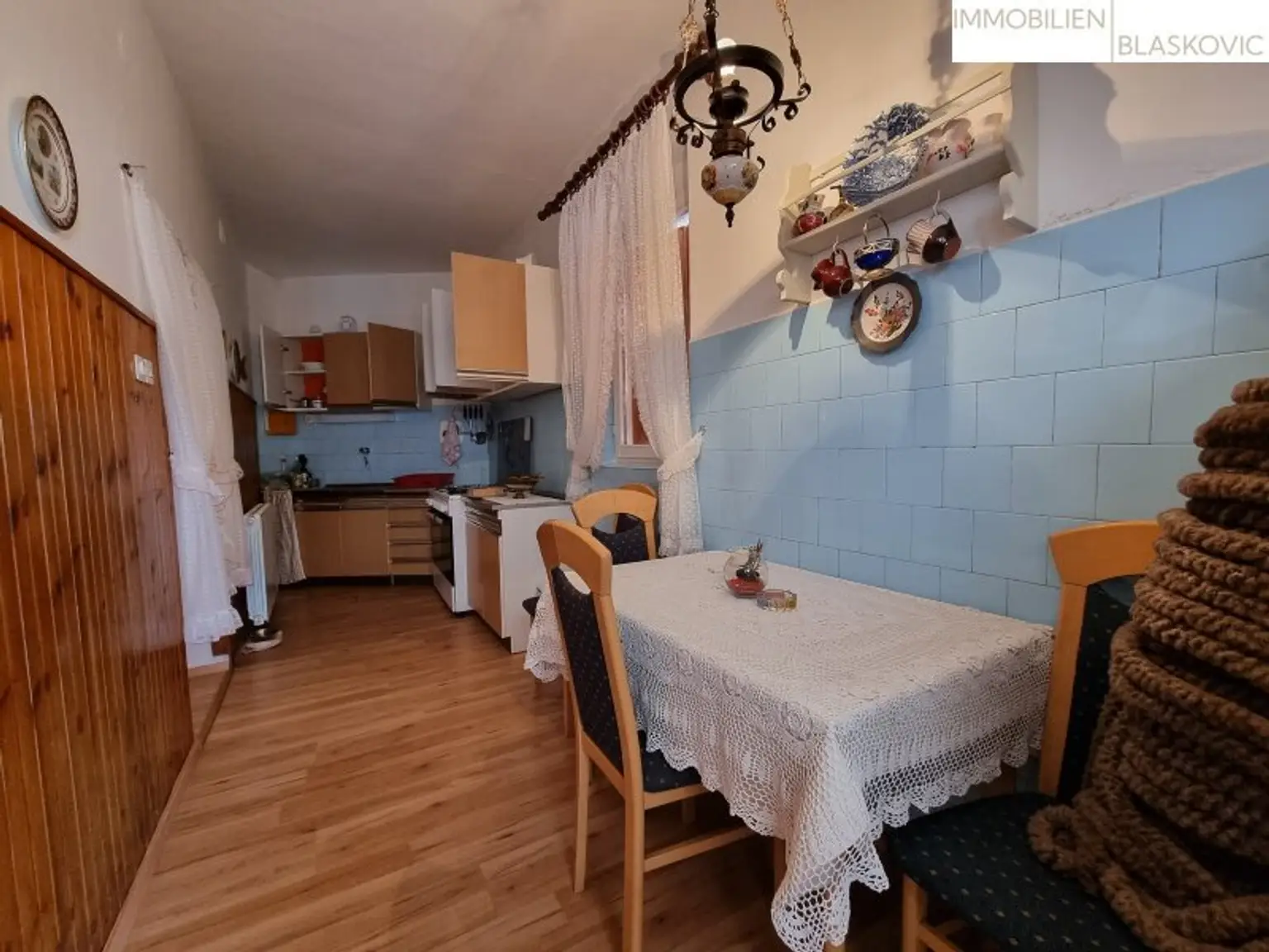 Steinhaus mit drei separaten Wohneinheiten und wunderbarem Meerblick - Kastelir-Labinci