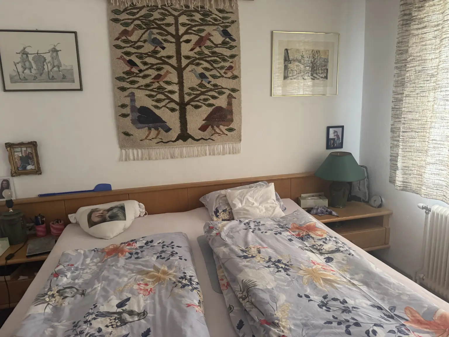 eines der Schlafzimmer