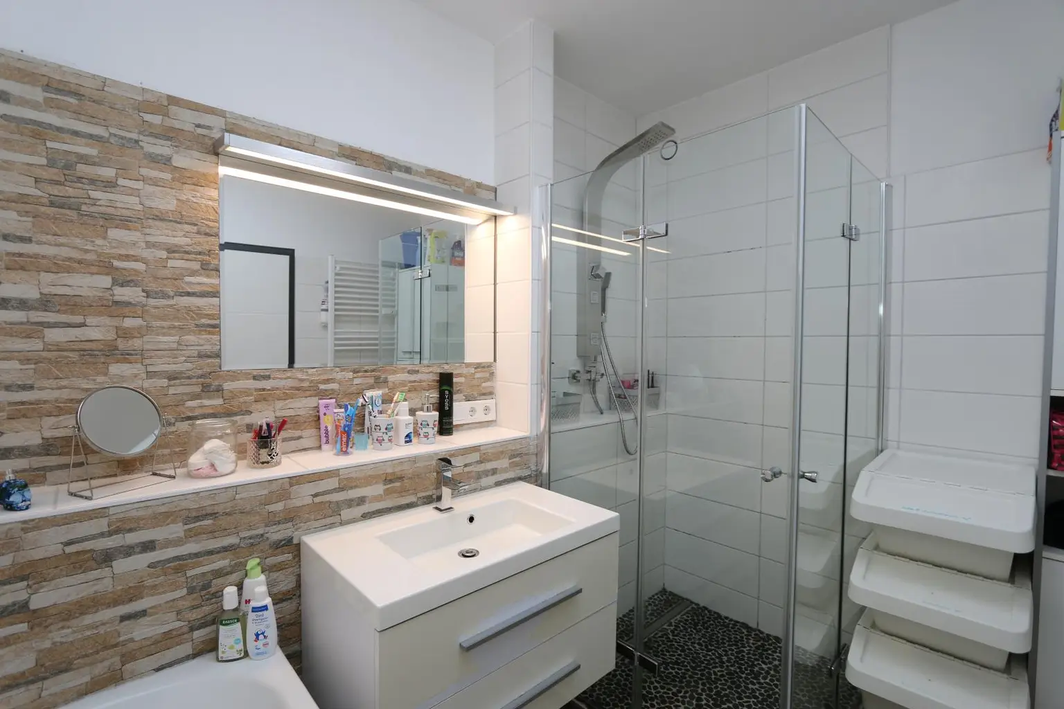 großzügige, attraktive 2 Zimmer-Wohnung