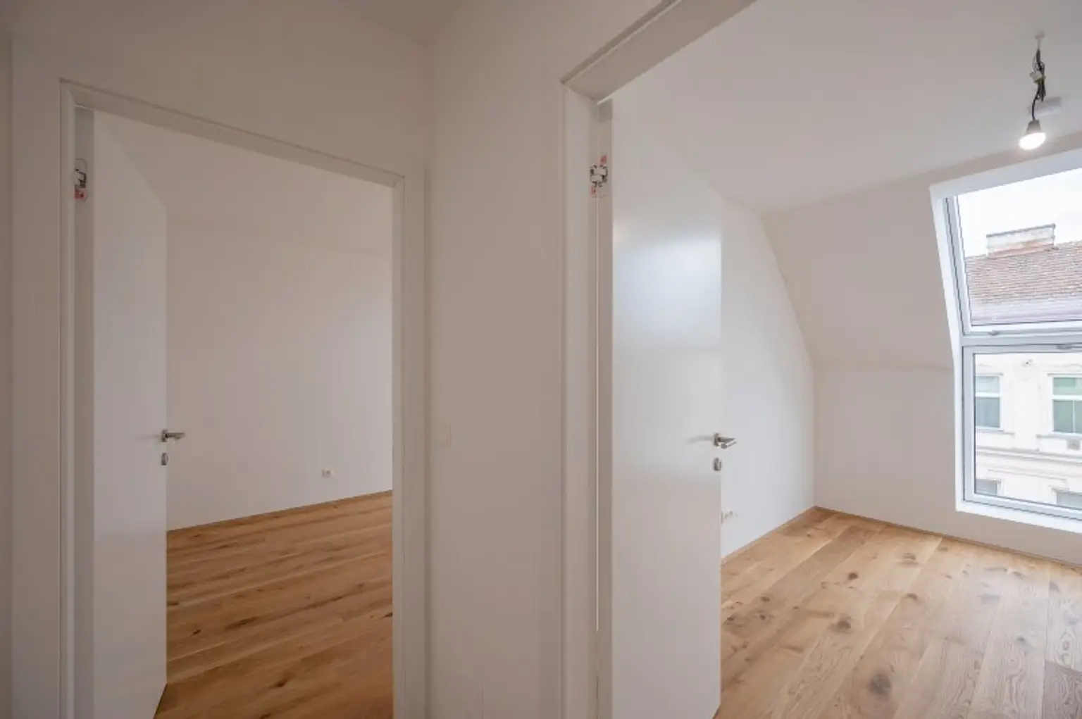 ++FonteFlats++ Fantastischer 4-Zimmer Dachgeschoss-ERSTBEZUG mit tollem Balkon
