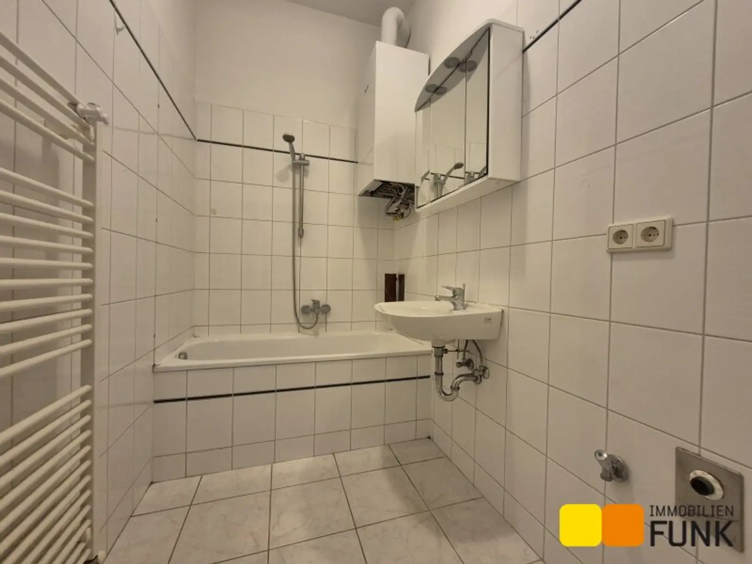 Sanierungsobjekt, 2 Zimmer in guter Lage