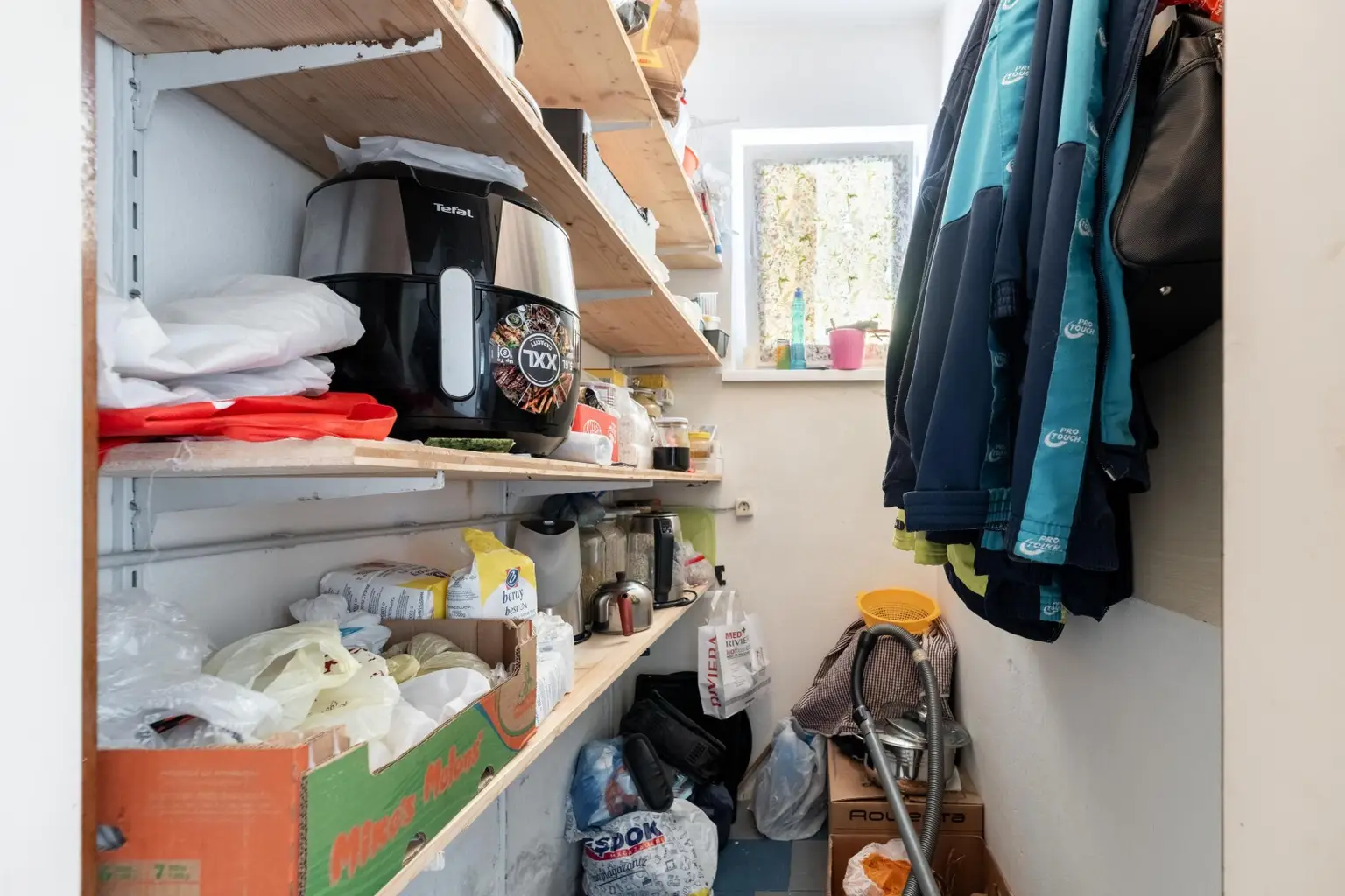 10 Abstellraum