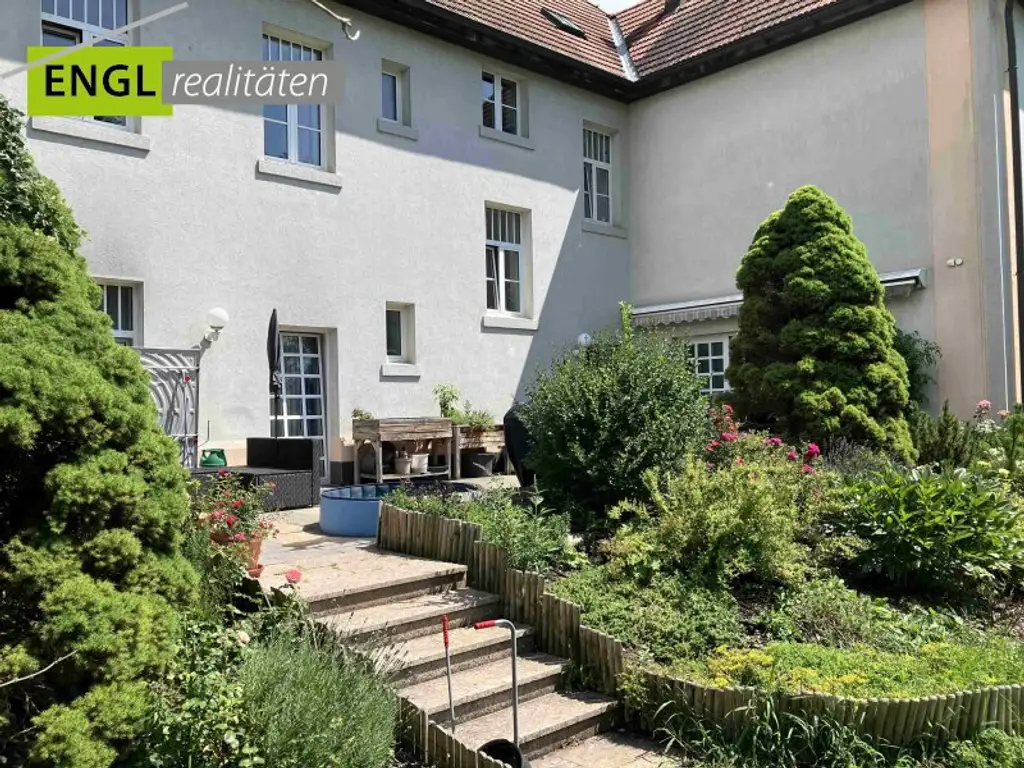 Moderne Jahrhundertwendevilla – Eleganz trifft Wohnkomfort!