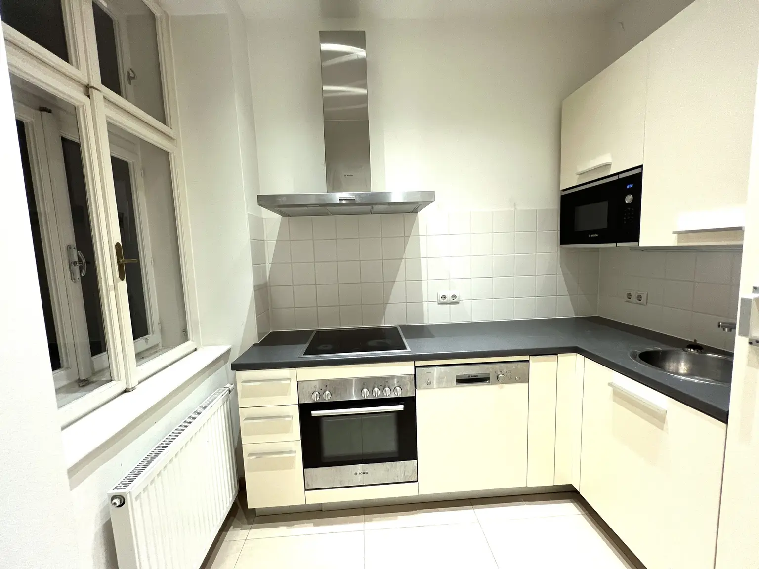 Unbefristet: Ruhige 4-Zimmer-Wohnung nahe Naschmarkt