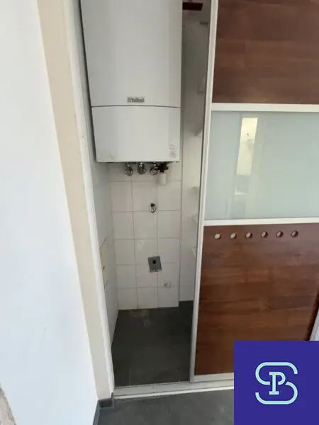 Sonnige 52m² Altbauwohnung mit Balkon Nähe Pilgramgasse - 1050 Wien