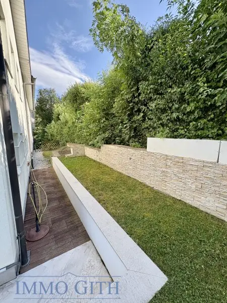 GROSSZÜGIGE DOPPELHAUSHÄLFTE IN GRÜNRUHELAGE MIT WIENBLICK IN MARIA ENZERSDORF ZU MIETEN!