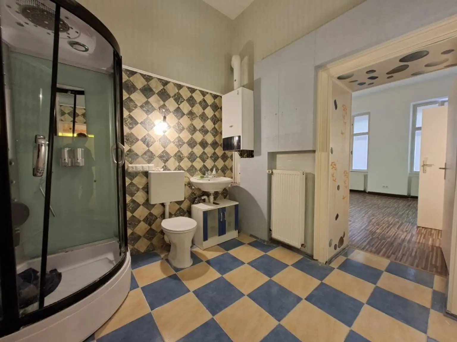 Büro mit Gasseneingang/ Meidling