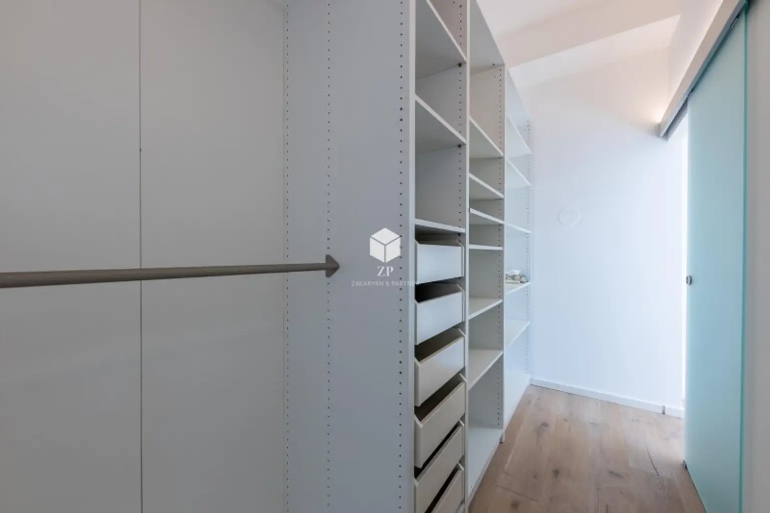 Luxuslage Schafberg: Einmalige Luxus-Maisonette mit Dachterrasse! Weitblick zum Verlieben!