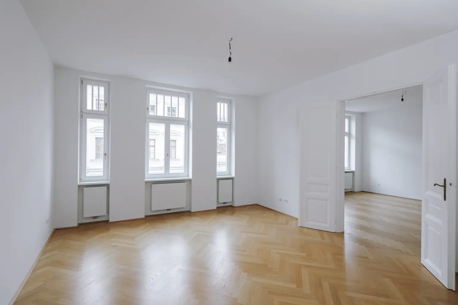 Sehr gepflegte 2 Zimmer Altbauwohnung in sehr guter zenraler Lage von Döbling!