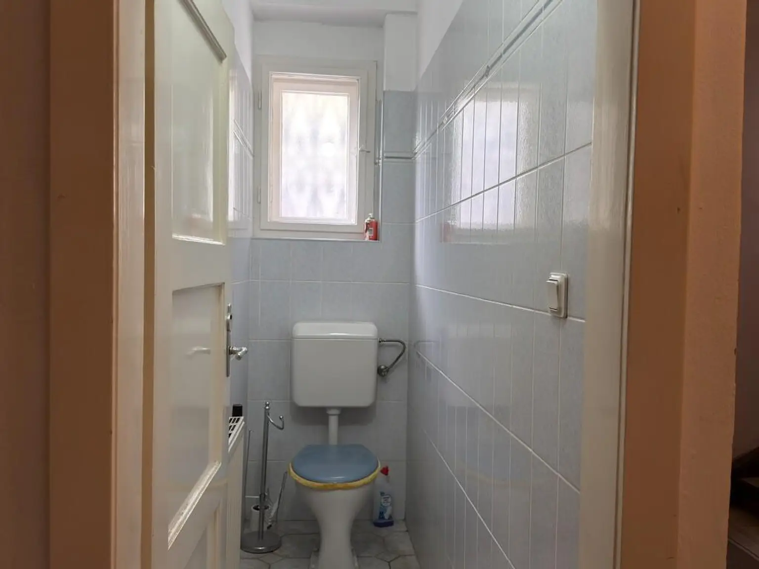 E71D9E18-0CCC-4BE8-A3E3-EA430CDAE282_1_105_c