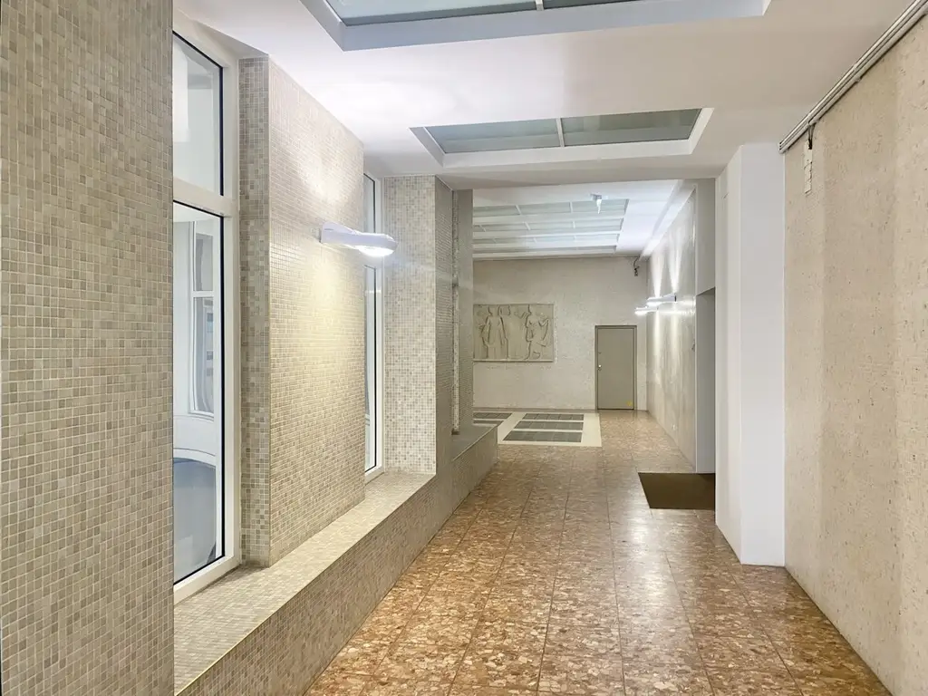 OPERNRINGHOF 3 Zimmer Wohnung /Büro  I 2 Bedroom Apartment opposite Opera