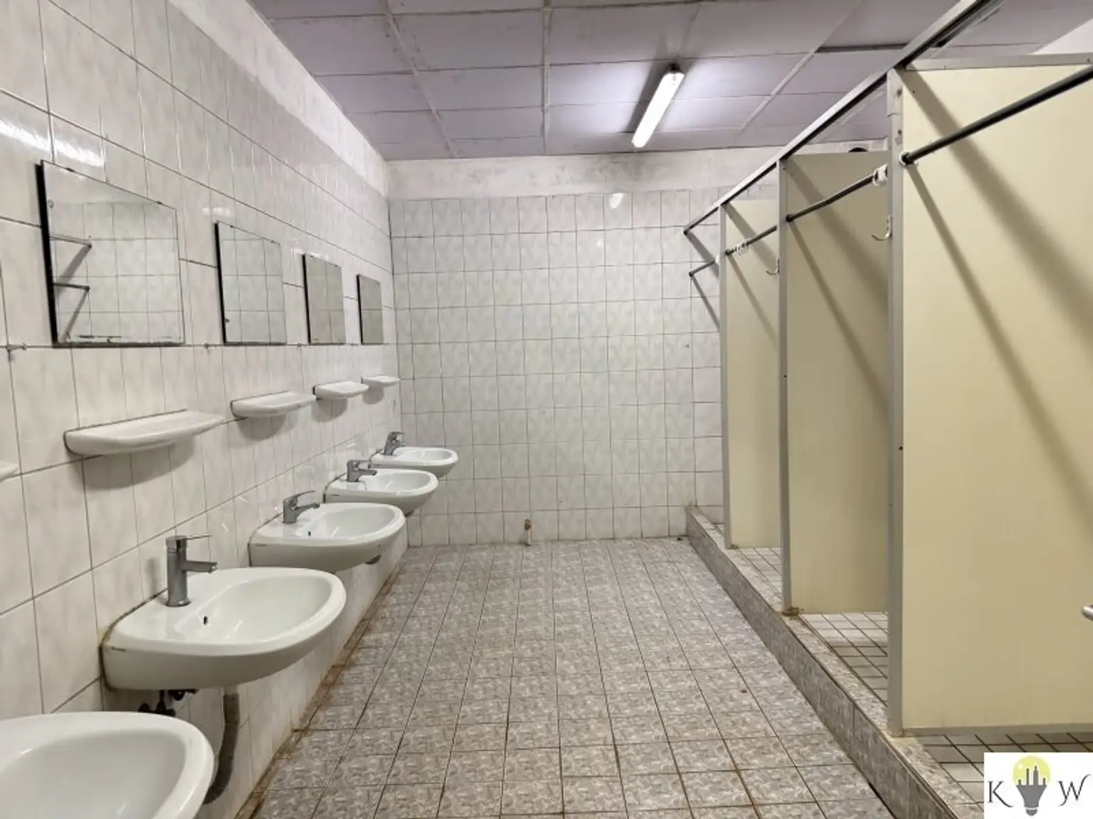 Großzügige Liegenschaft mit vielseitigem Entwicklungspotential in zentraler Lage von Andau