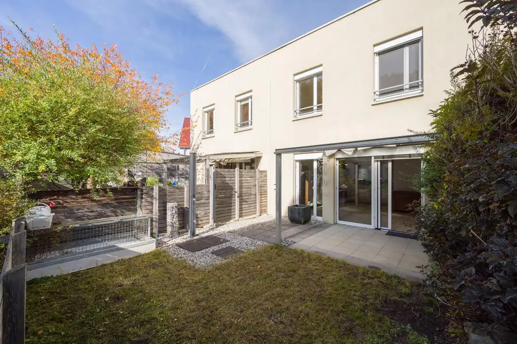 Einziehen & Wohlfühlen – hochwertiges Reihenhaus mit Garten, Terrasse, Keller und zwei TG-Stellplätzen im Zentrum von Steyr!