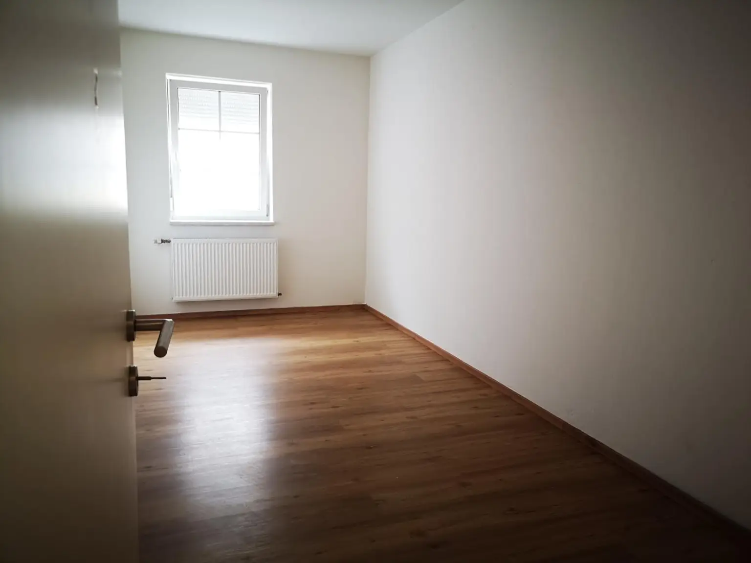 Wohnung mit Balkon  im Hochparterre