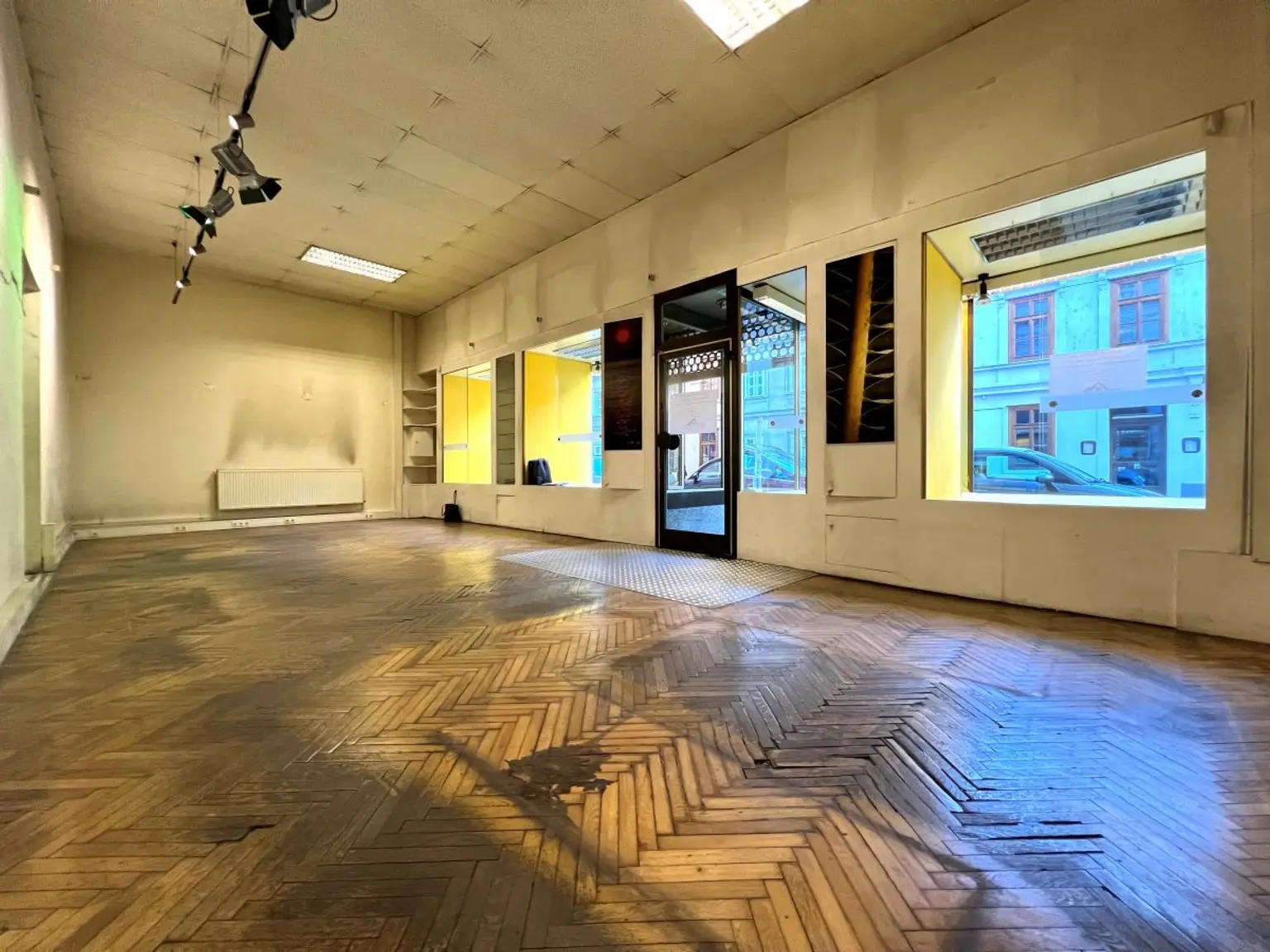 2 | LOKAL mit Auslagefront – Sichtbarkeit garantiert - 1070 WIEN | Prima Service Immobilien