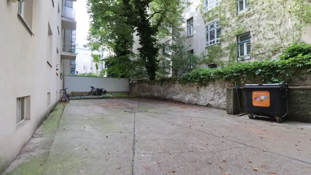 Sonnige 3-Zimmer-Wohnung mit Süd-Balkon im Nibelungenviertel