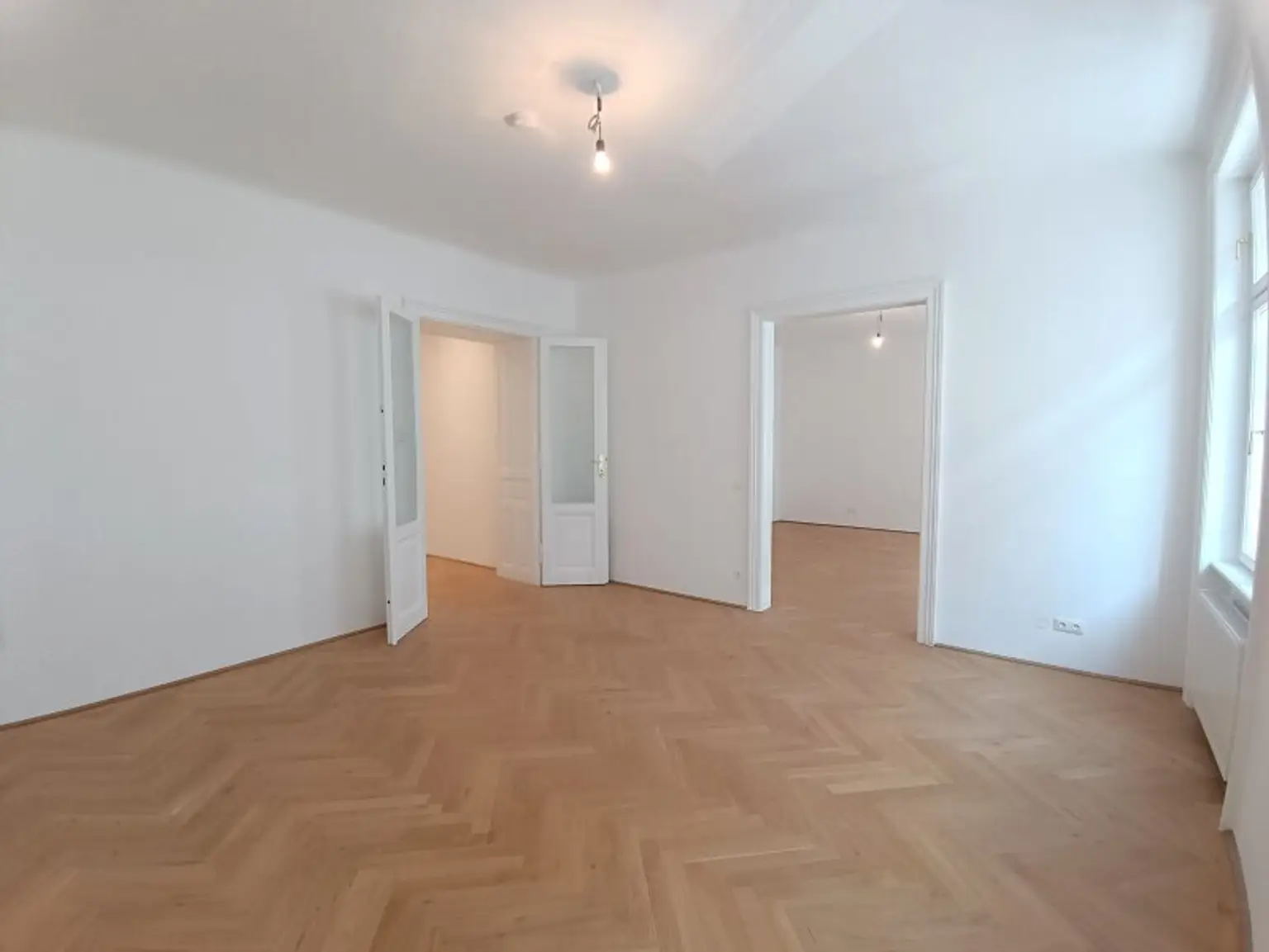 Altbaujuwel mit Erstbezug und U-Bahn Nähe! 3 Zimmer! Nähe Servitenviertel & U4 Friedensbrücke!