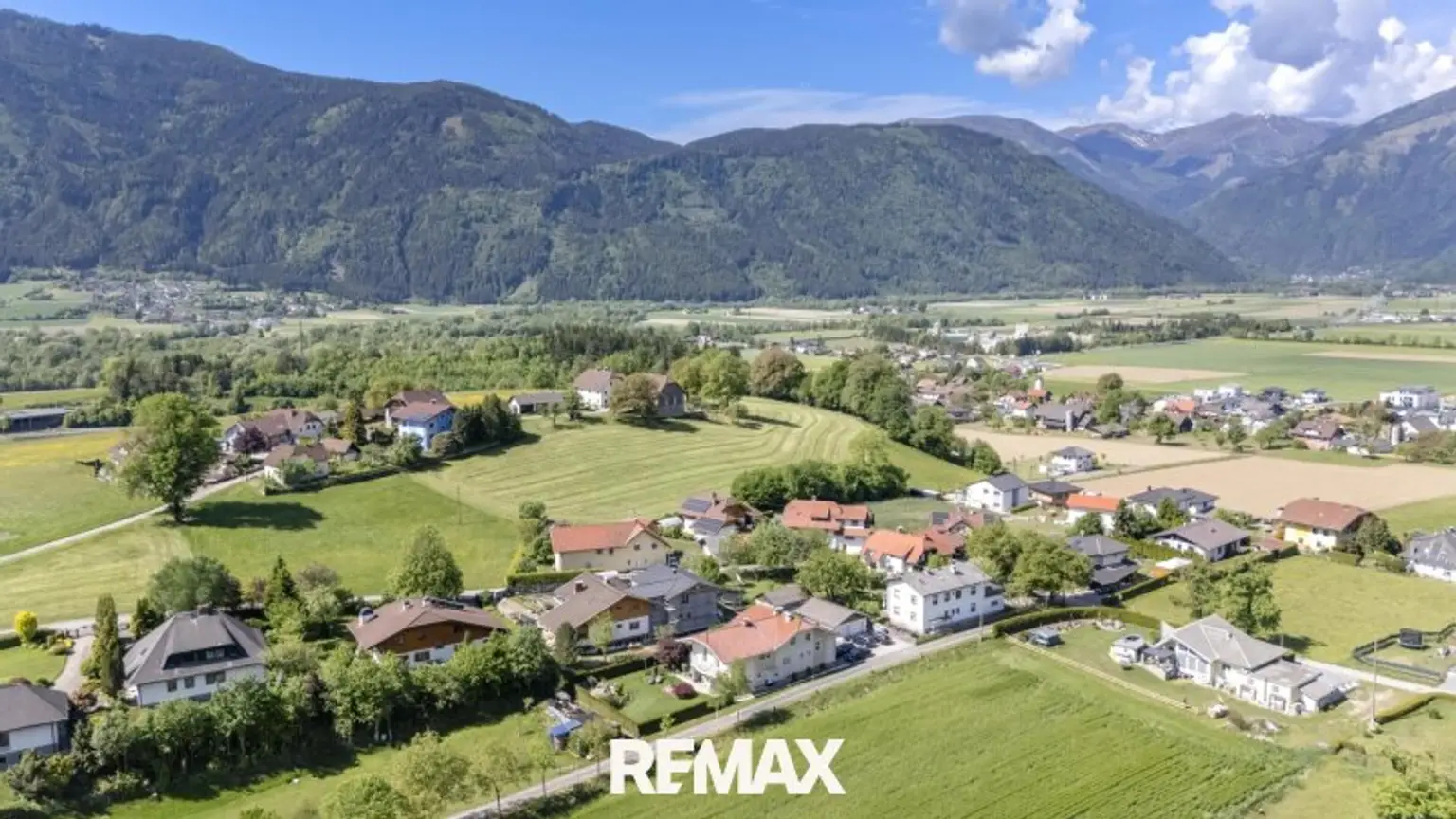 ruhige, sonnige Lage mitten im Lurnfeld