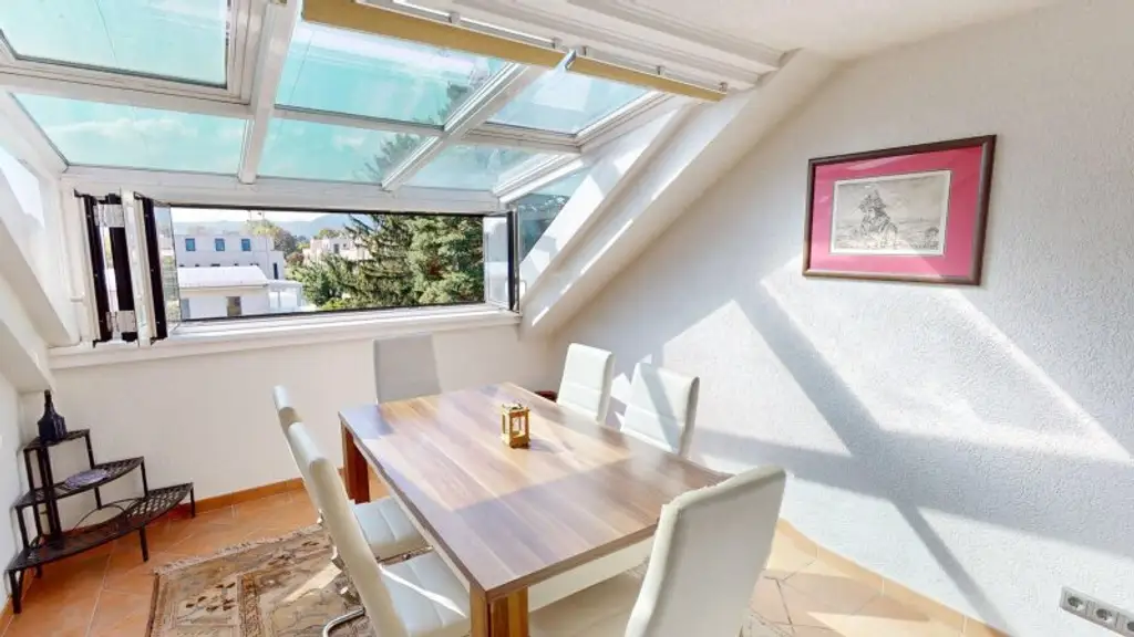 Einmalige Dachgeschoss-Maisonette mit Top-Ausstattung