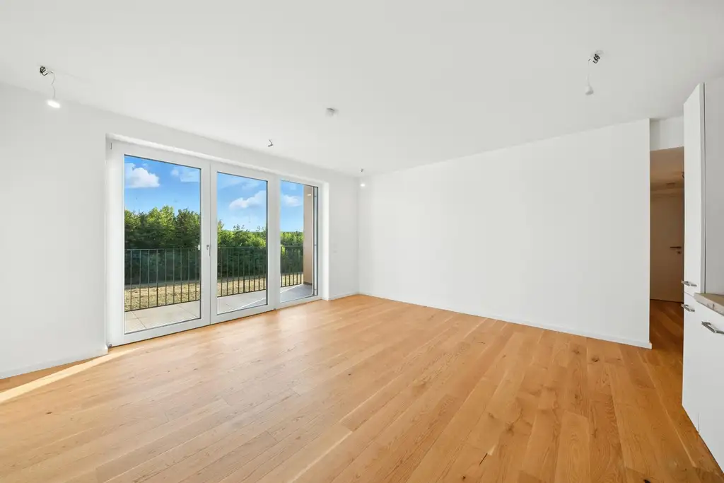 ERSTBEZUG! 3-ZIMMER WOHNUNG MIT BALKON und PKW-STELLPLATZ!