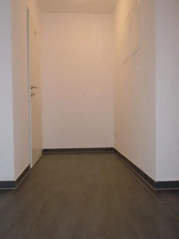 Helle 2-Zimmer-Wohnung mit hofseitigem Balkon - verfügbar ab November 2025