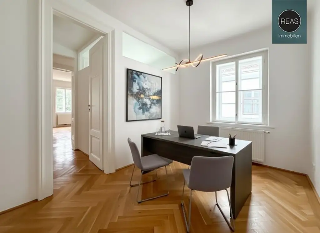 Büro mit Gartenblick und Erker in Bestlage neben dem Schubert-Museum! Gartennutzung inklusive!