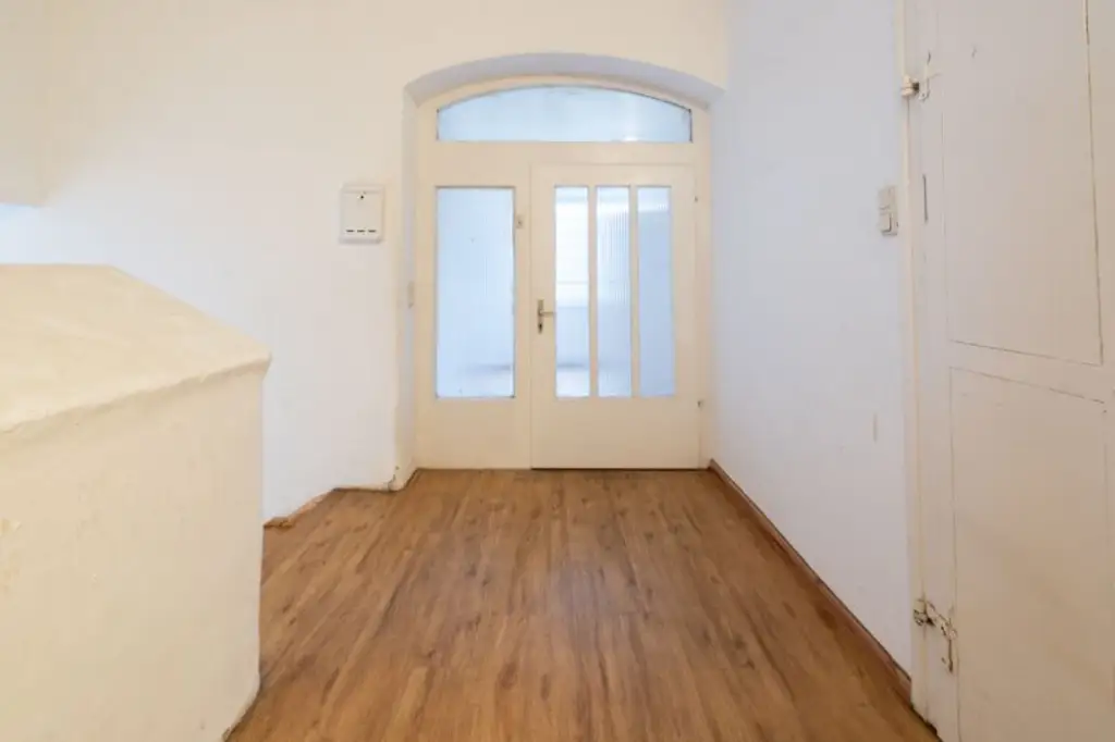 Bestandsfreies Mehrparteienhaus mit 5 Wohnungen + 1 Geschäftslokal in Toplage von Obernberg am Inn zu kaufen!