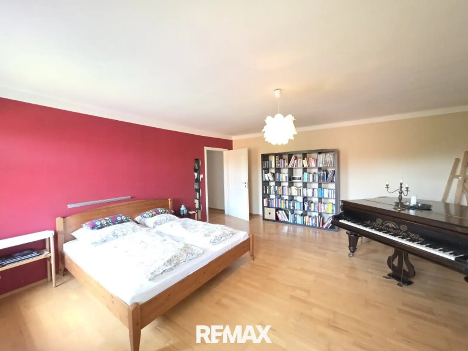 Schlafzimmer 4