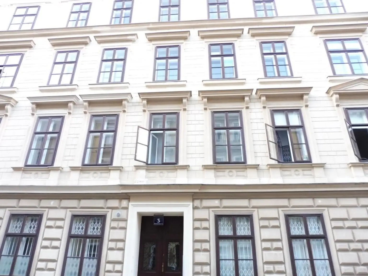 Rarität im Servitenviertel – Helle 2-Zimmer-Altbauwohnung in Traumlage